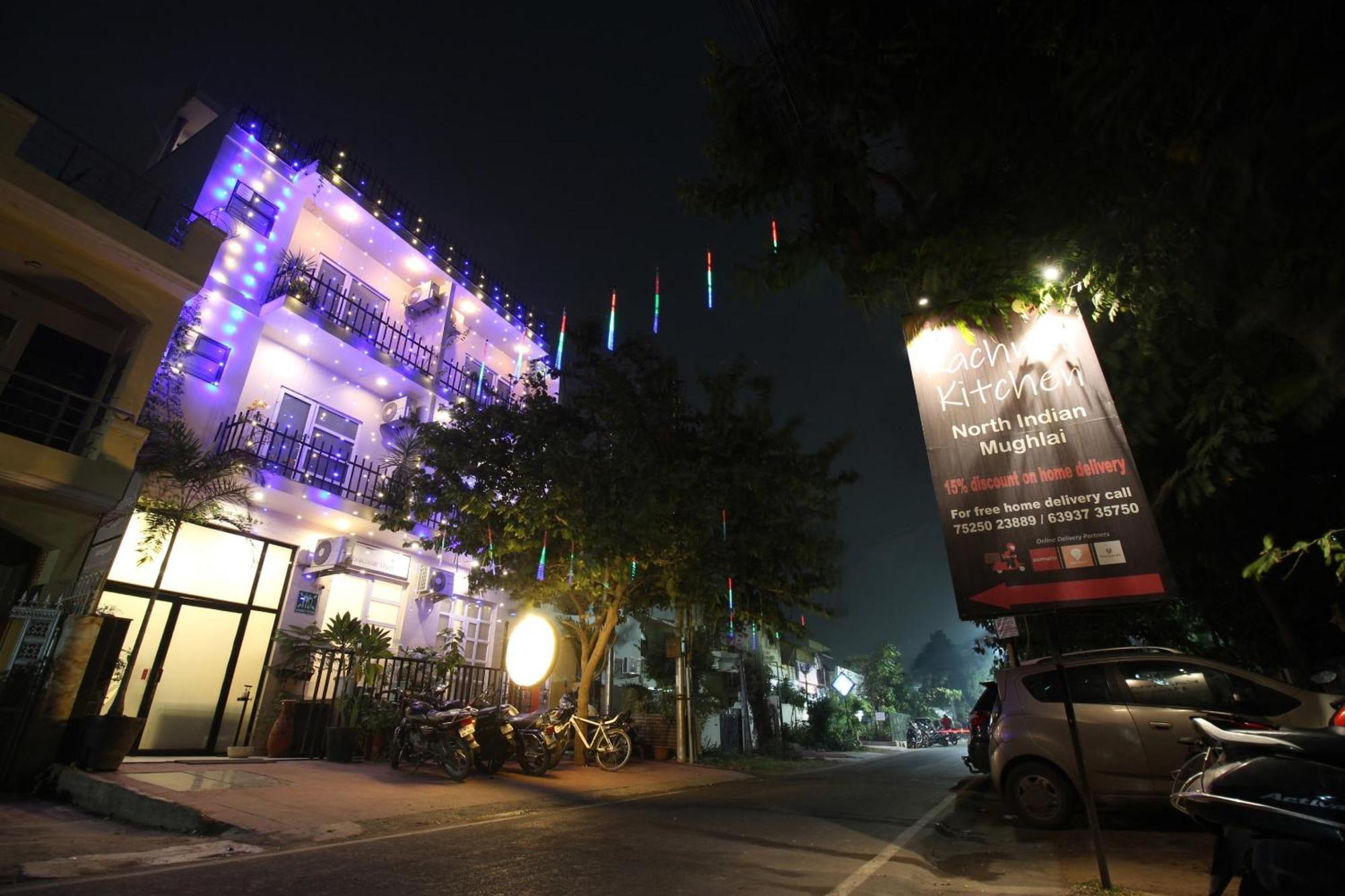 Super Townhouse Kachnar House Vikas Nagar Hotel Hasanganj Buitenkant foto